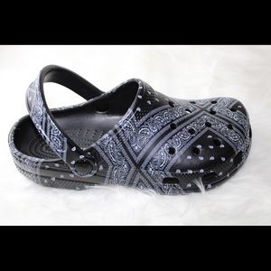Black Bandana Print Clogs